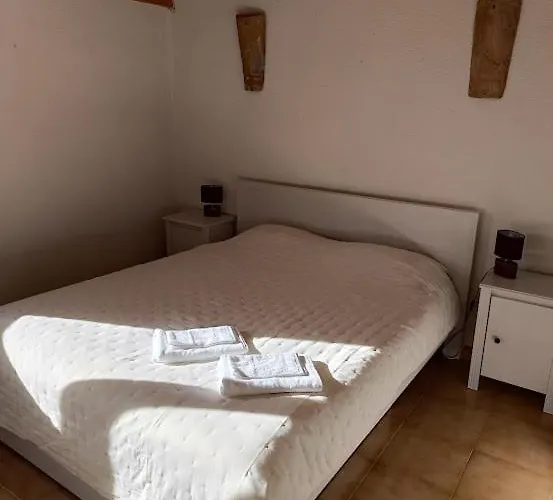 Typique Maison De Village